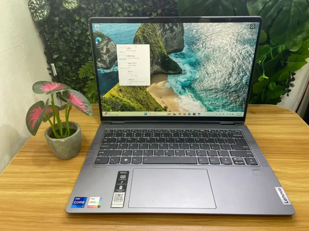 LENOVO FLEX 5i
Core i7-1355U/16GB/1TB SSD/Iris XE/W11/14” FHD Flip
