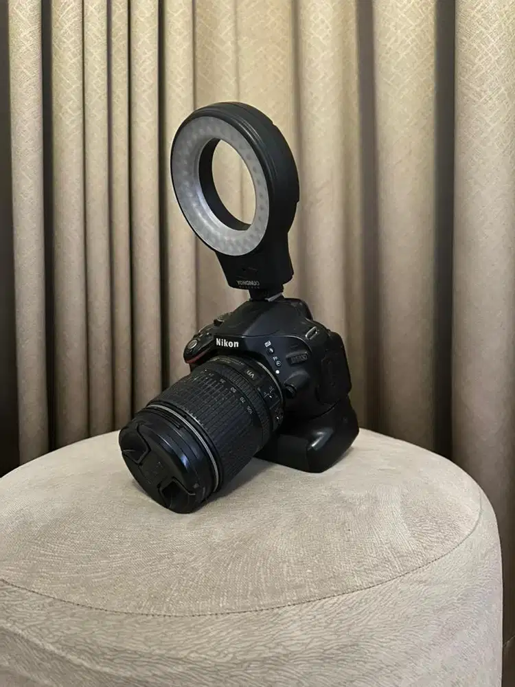 Nikon D5100 plus Lensa Nikon DX Nikkor