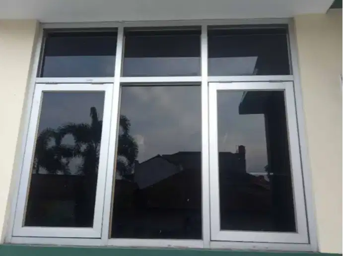 Yuk diorder stiker sanblas & kaca film kantor / hunian plus pemasangan