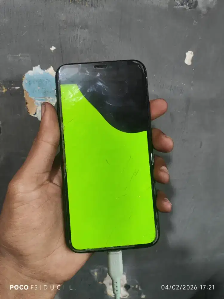 iPhone X 256gb minus lcd passcode