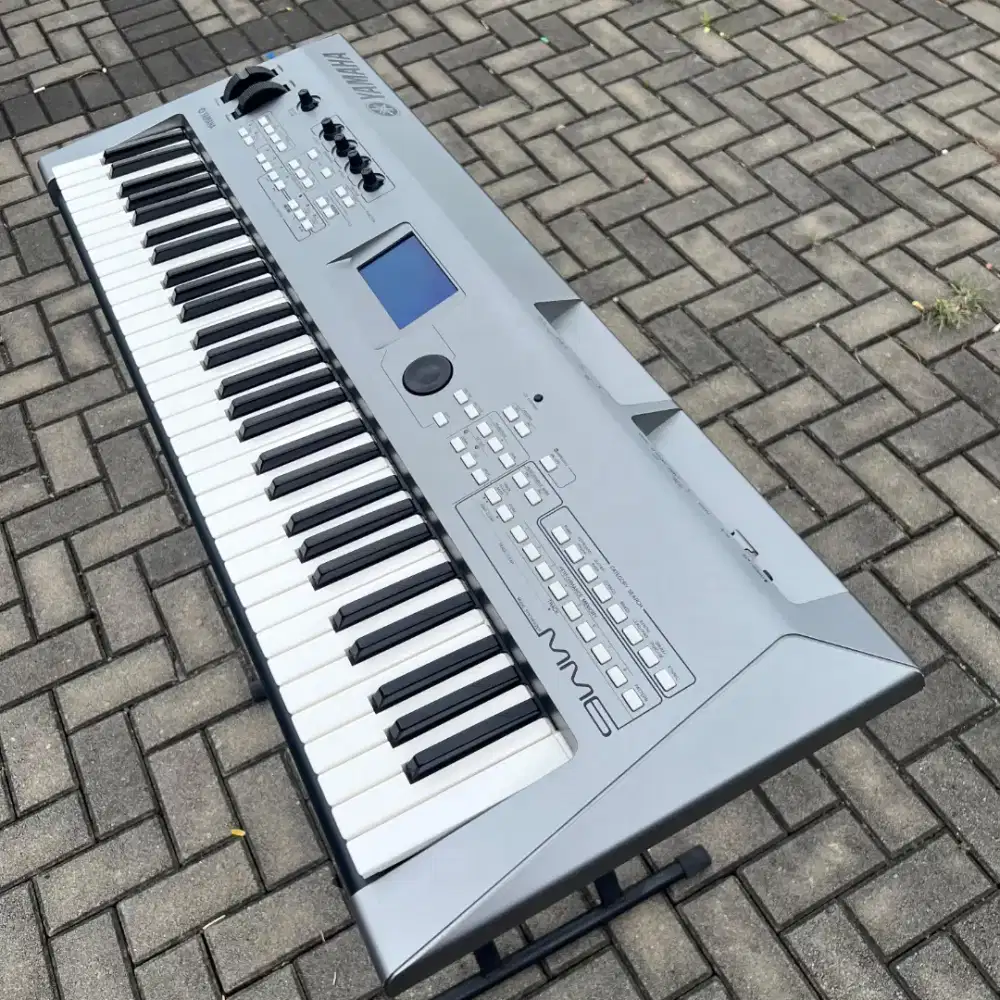 Synthesizer Yamaha MM6