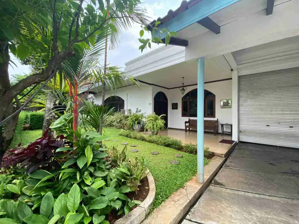 Rumah besar luas 1,015m harga murah di kebon jeruk Jakarta Barat