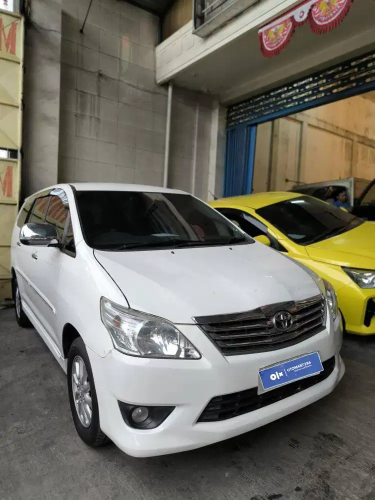 TOYOTA KIJANG INNOVA V 2.0 A/T 2013 PUTIH MURAH OTOMART 286 KENJERAN
