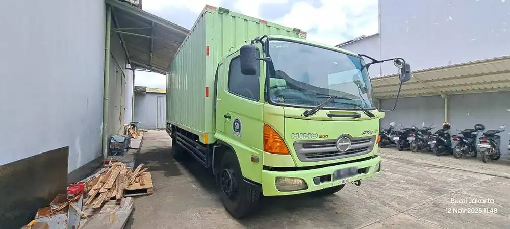 Hino FG235JL 6 Roda