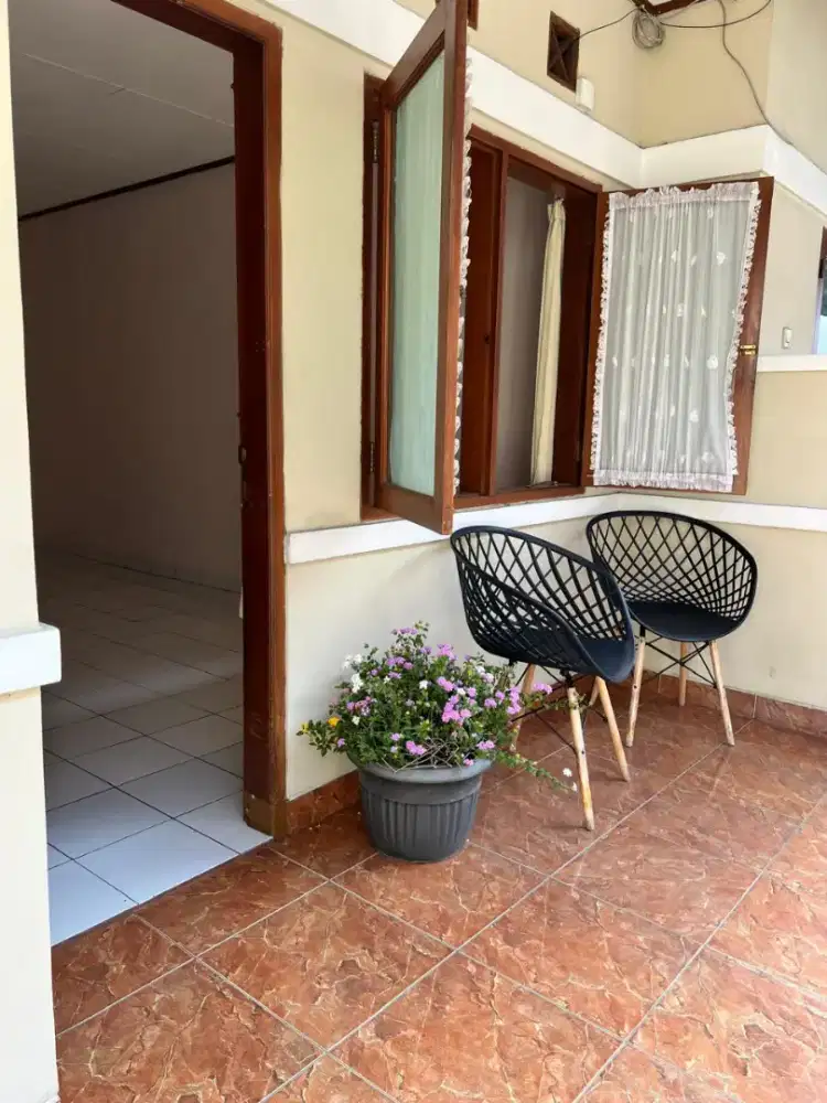 Rumah siap huni mewah di lokasi strategis