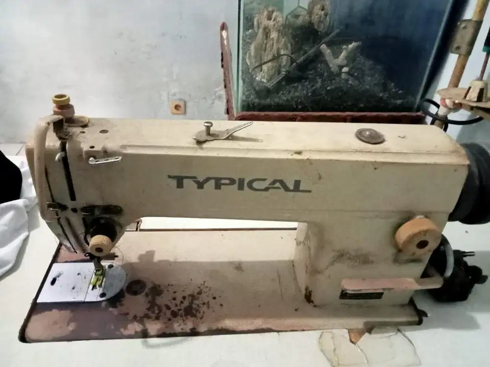 2 Mesin Jahit & 1 Mesin Obras