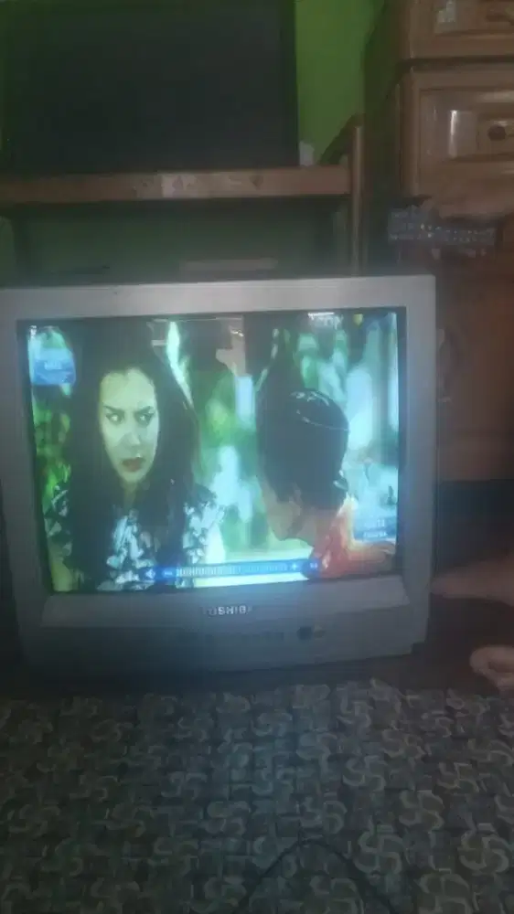 Jual tv tabung sama tv lcd
