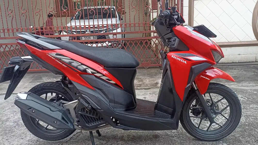 Honda Vario 125 LED tahun 2022 ( pajak baru 2-2027 ).