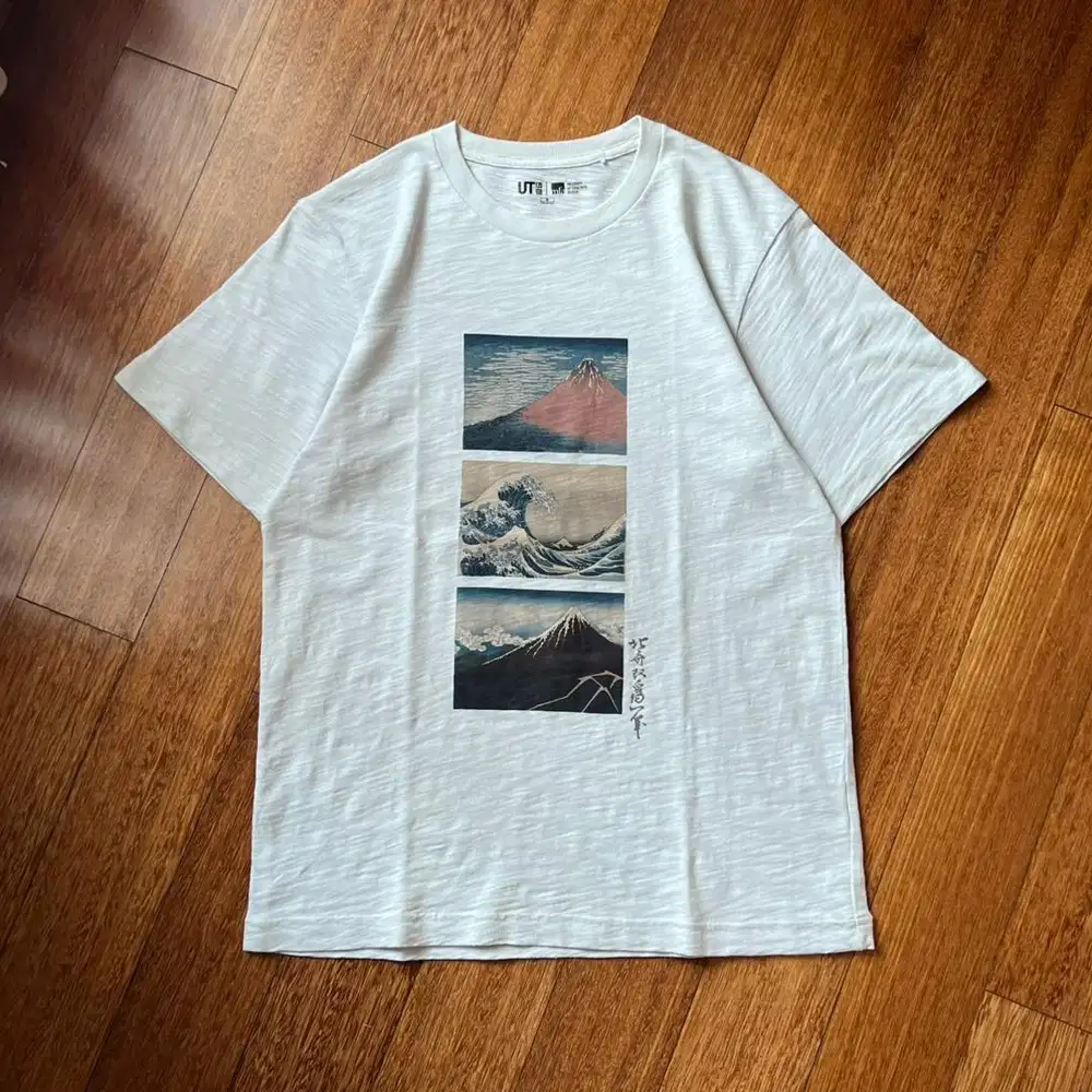 LIMITED MUSEUM OF FINE ARTS BOSTON TEE BY UNIQLO (LIKE NEW)