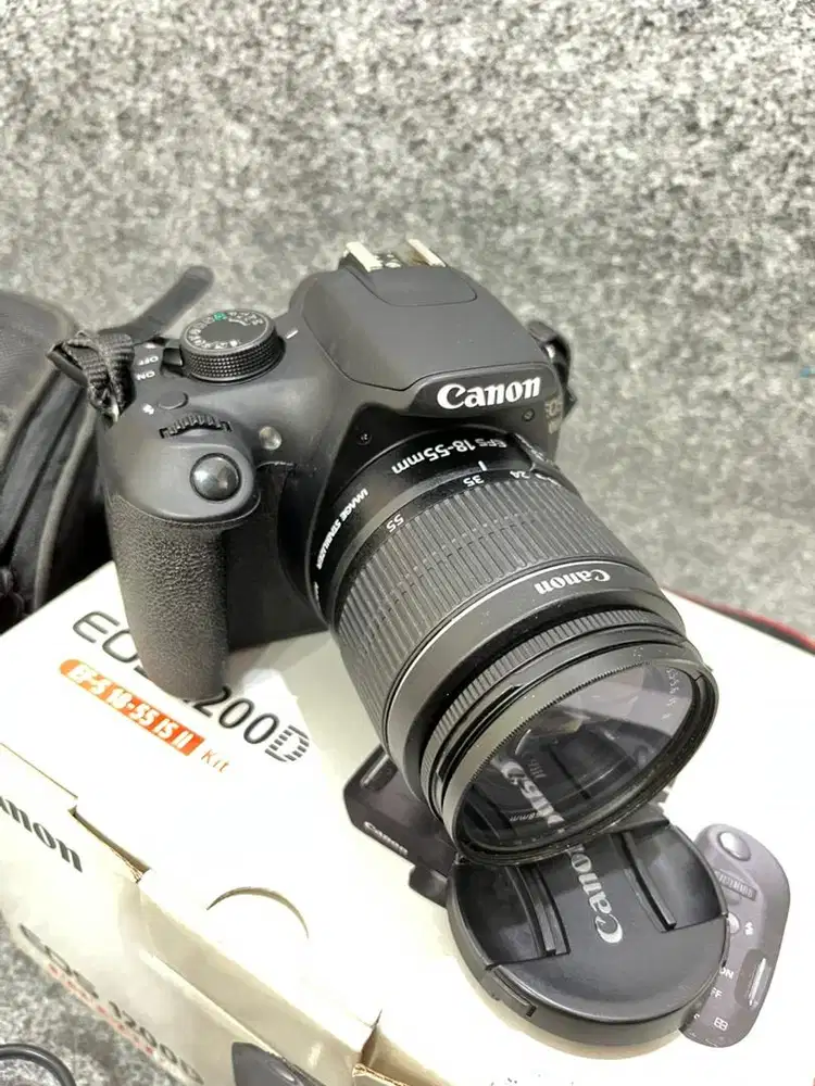 Kamera DSLR Canon 1200D