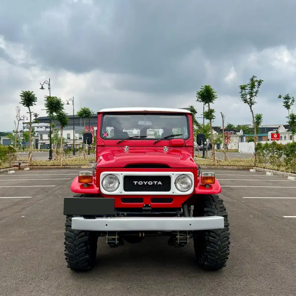 TOYOTA HARDTOP FJ40 1980