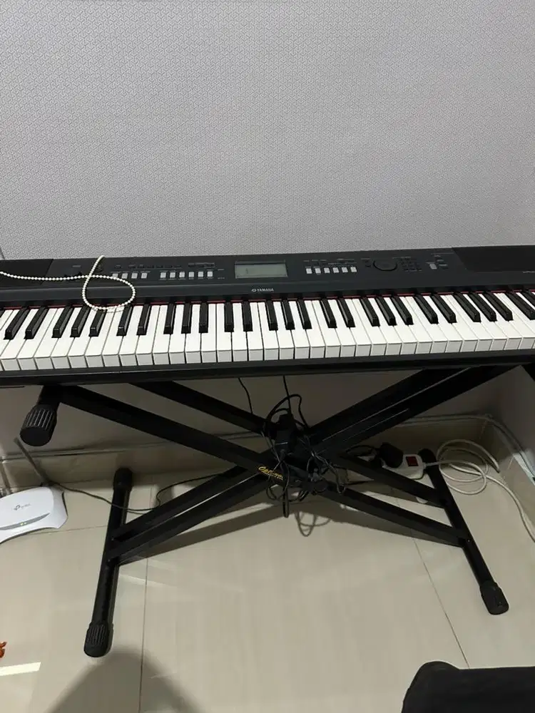 Jual Second Keyboard Yamaha Piaggero NP-V80