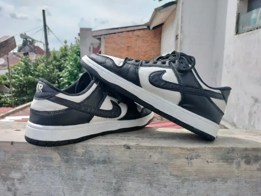 Sepatu nike panda