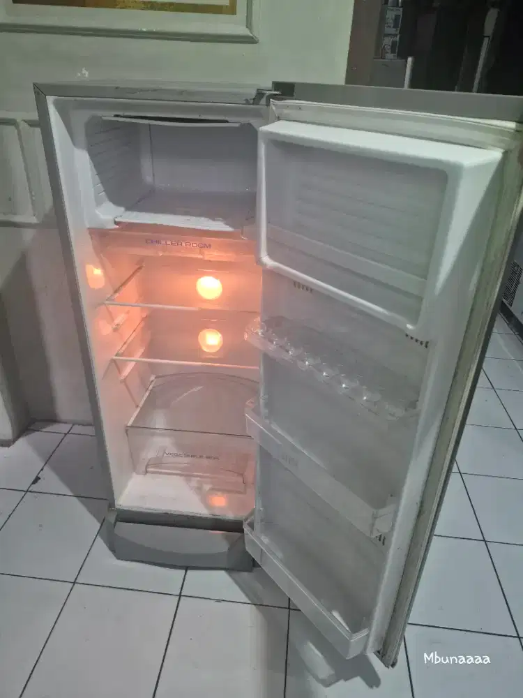 Kulkas 1pintu Aqua siap pakai