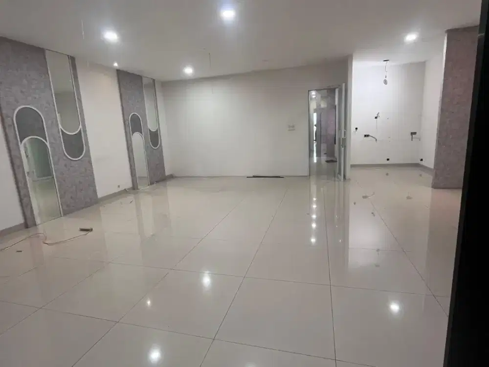 Ruko Soho Ebony PIK Jakarta Utara Luas 8x18 3 Lantai Lokasi Boulevard