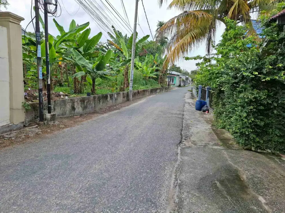 Tanah dekat Kampus UIR Marpoyan 40x27m shm, tepi Aspal