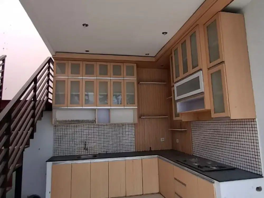 RUMAH MURAH LT 200 BOULEVARD PERUM CIBUBUR COUNTRY JAKARTA TIMUR