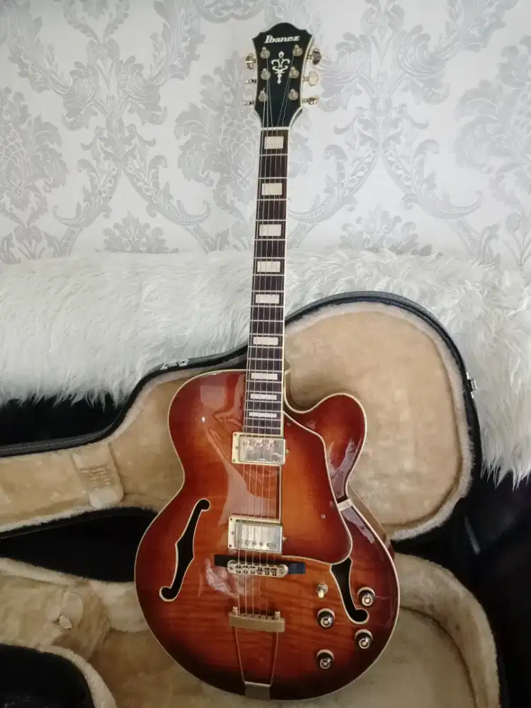 Ibanez hollowbody AF95VLS like new