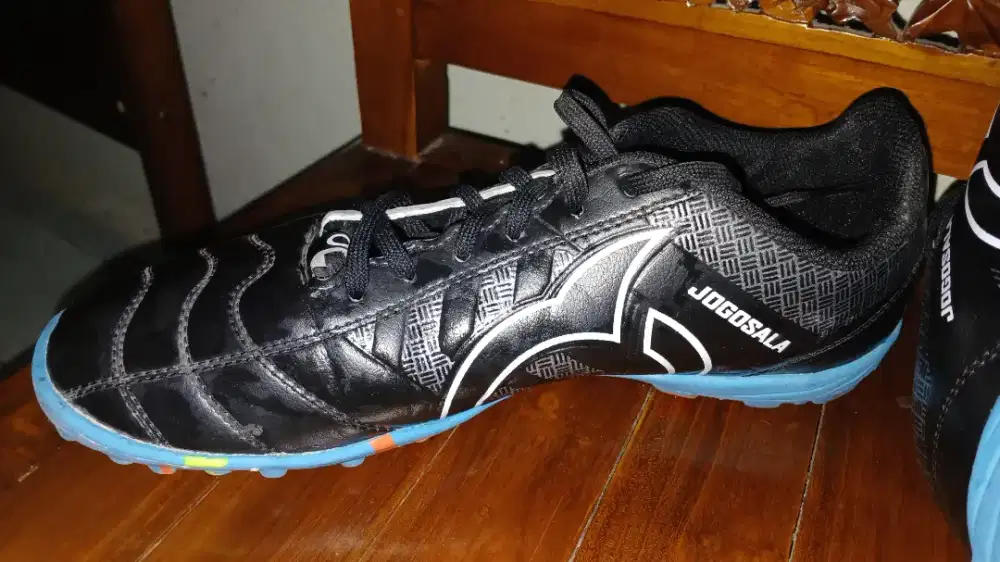 Sepatu ortuseight 43