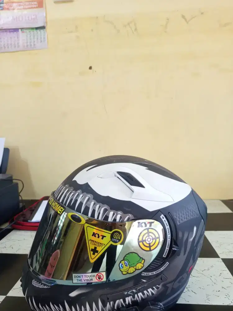HELM KYT FULL FACE