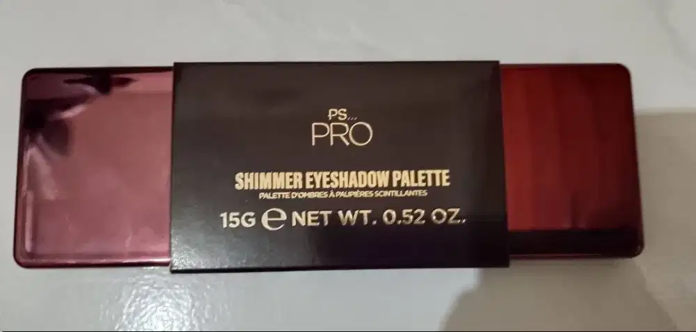 Shimmer eyeshadow palette