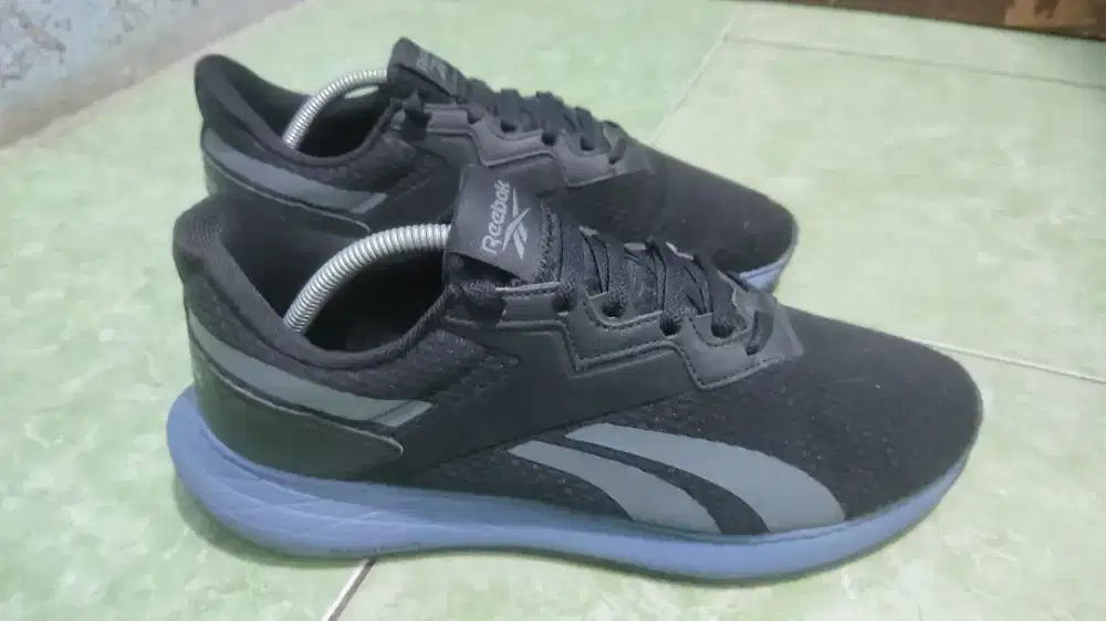 Sepatu Running Reebok Energen Plus 2