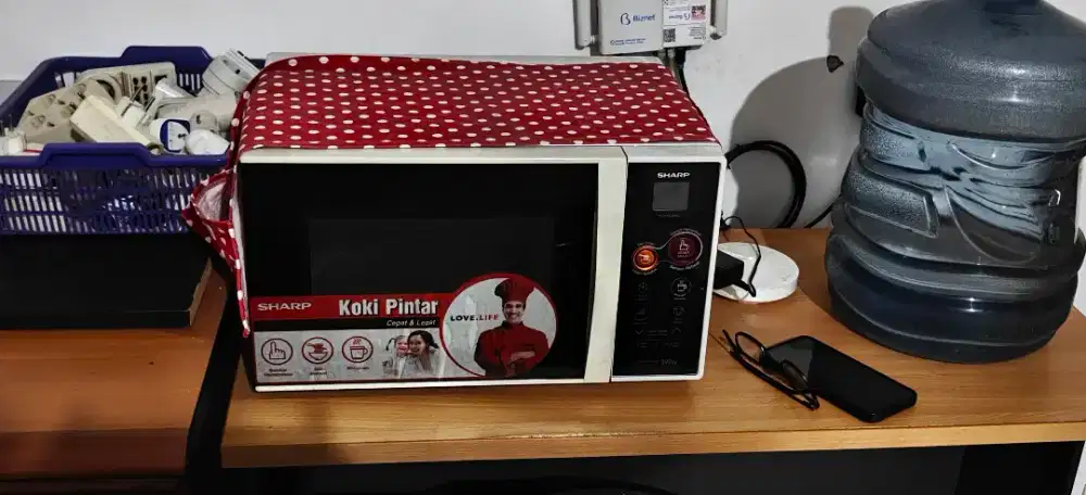 Microwave sharp like new