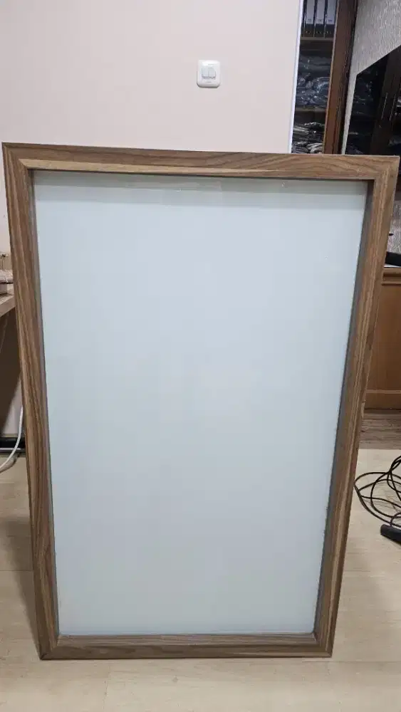 Meja untuk receptiont, meja untuk kasir