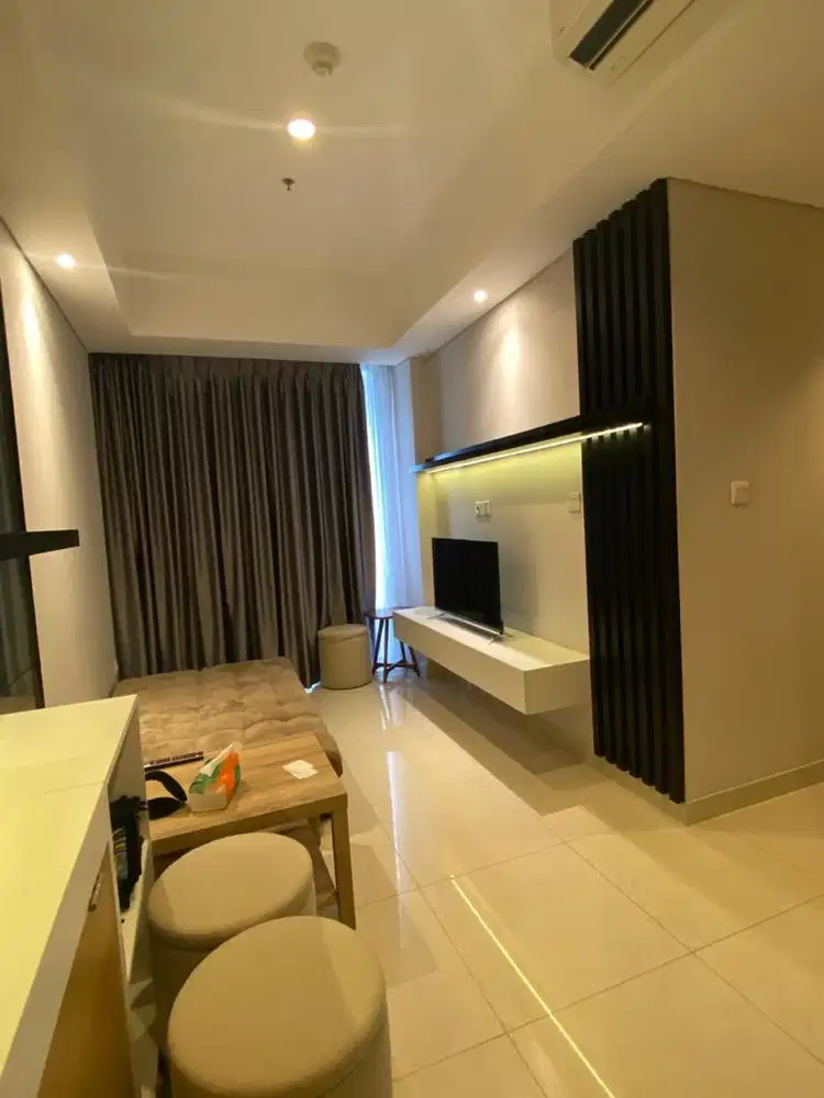 disewakan 3 bedroom full furnish taman anggrek residence