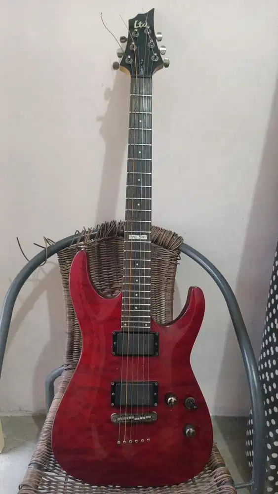 dijual gitar listrik