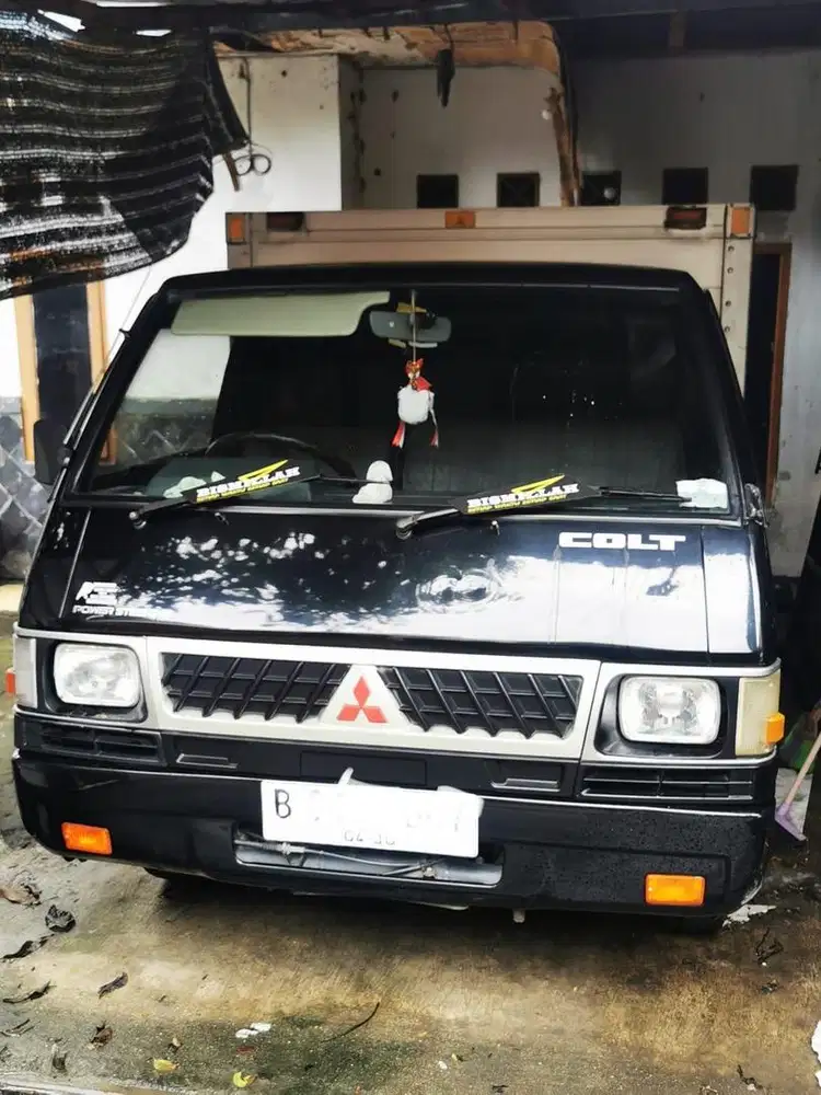 Mitsubishi colt diesel L300