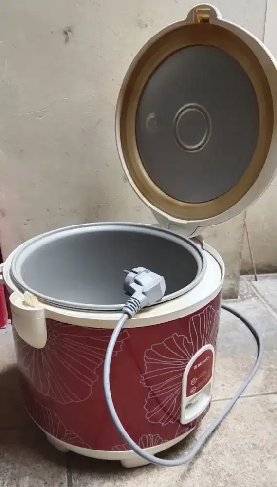 Rice Cooker Miyako serbaguna 2 liter