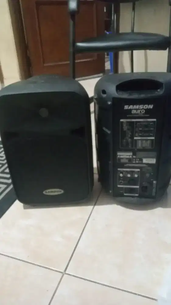 Dijual sepeker aktif 8 samson sepasang minus yg satu mati