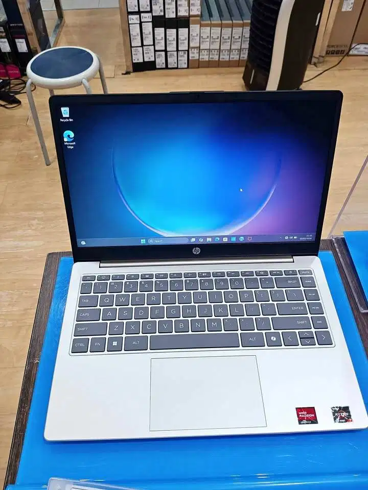 HP 14 EM0167AU EM0168AU Ryzen 7 7730U 16GB SSD 512GB 14′′ FHD W11+OHS