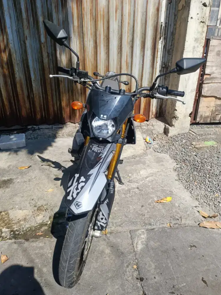 UD ENY MOTOR - Kawasaki D-tracker thn 2023 mulus
