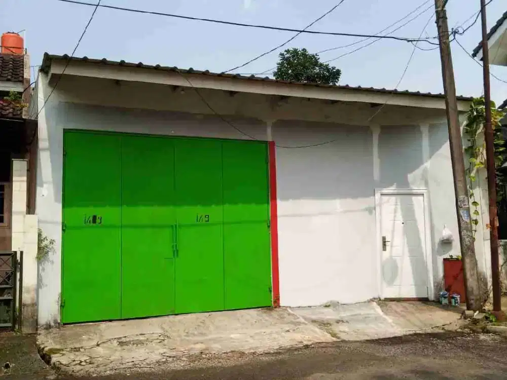 Gudang Luas 261M di Villa Melati Mas