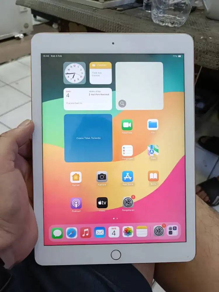 Second iPad gen 6 128gb Wifi only batangan normal jaya