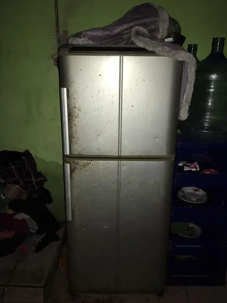 Kulkas Sanyo 2 pintu