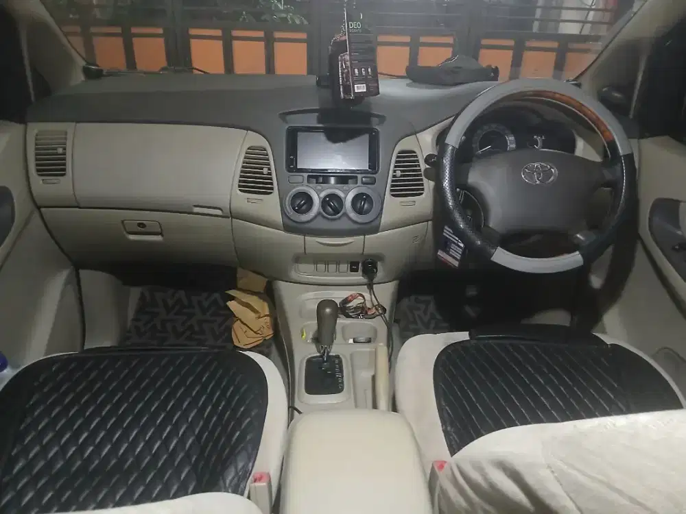 Toyota Kijang Innova 2009 Bensin