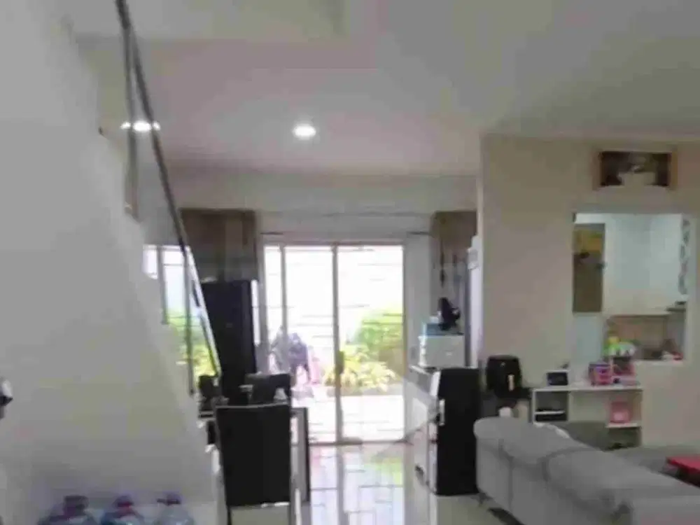 Dijual Cepat Rumah Siap Huni di Taman Surya 5