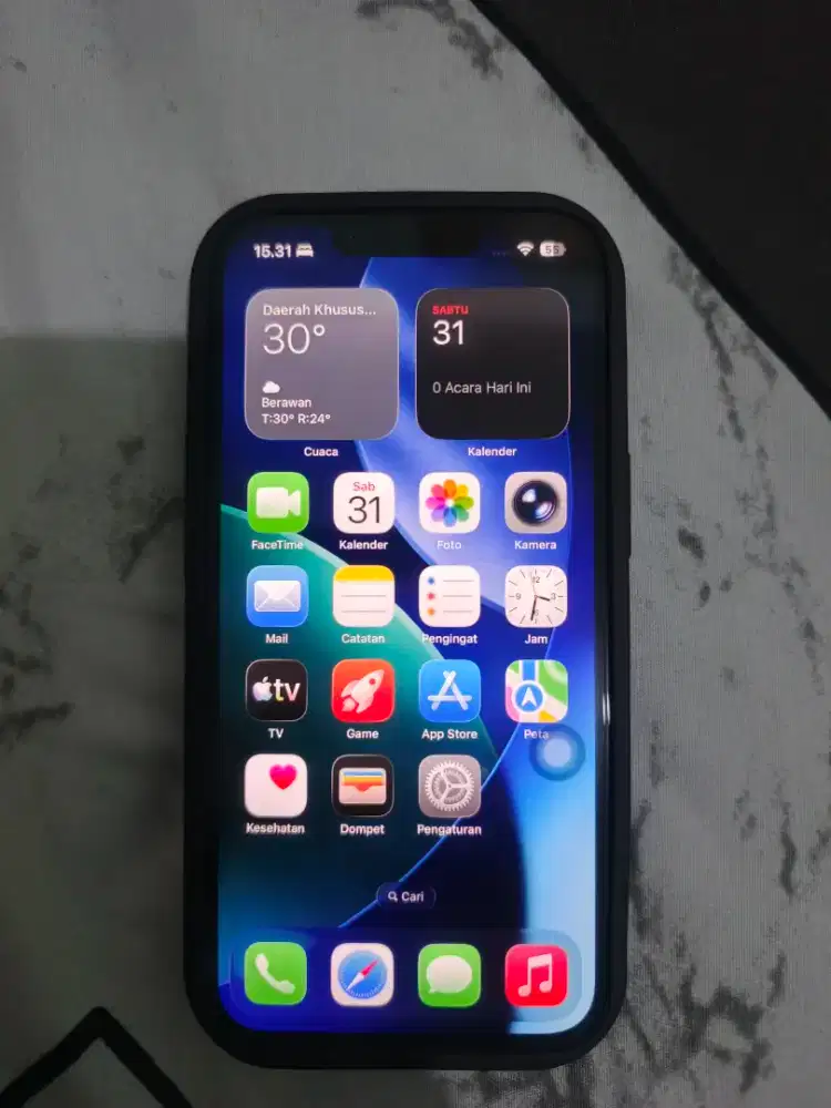 iPhone 13 warna biru