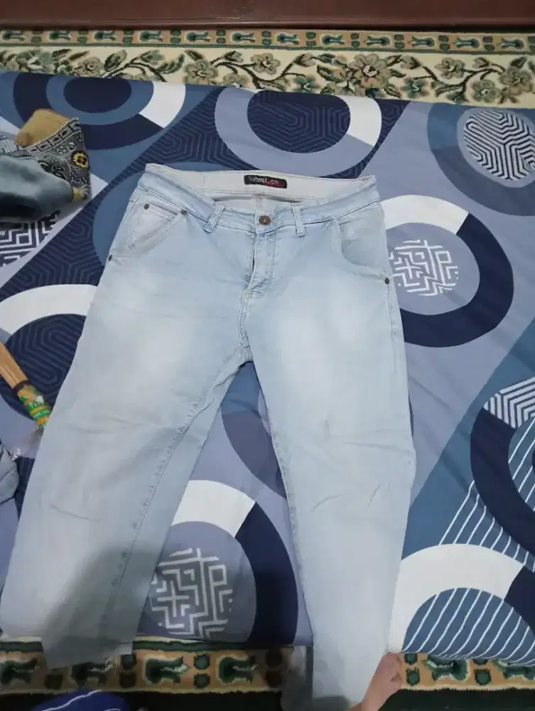 Celana jeans pria dan wanita