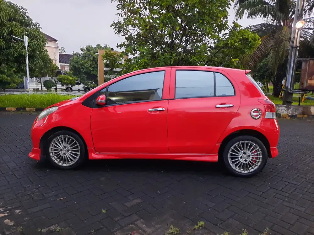 Toyota Yaris 2012 Bensin