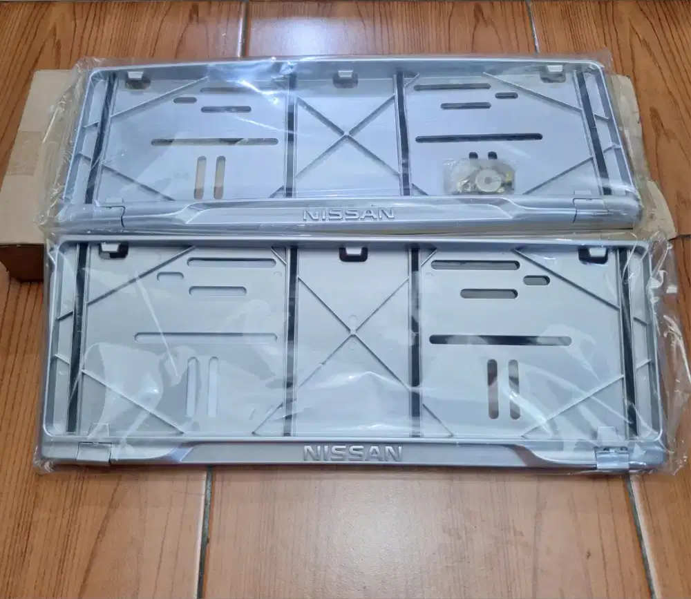 License Plate Nissan Original/ Dudukan Plat Nomor