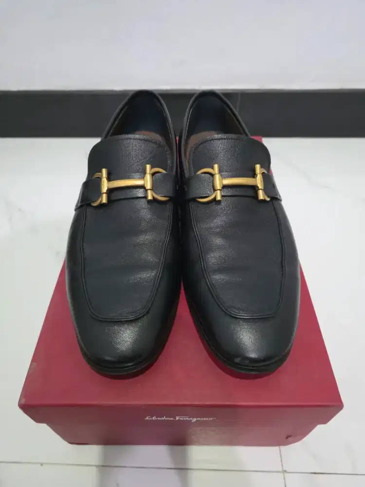 Sepatu pantofel salvatore ferragamo