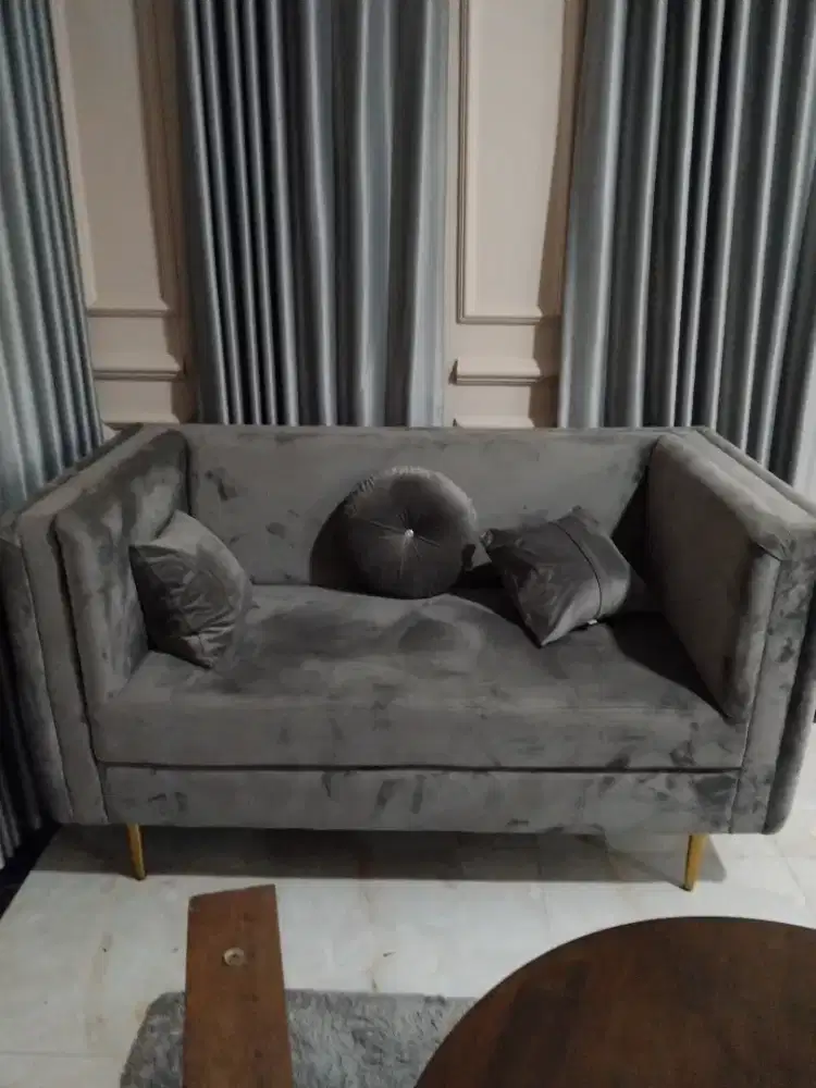 Sofa 2 seater - velvet