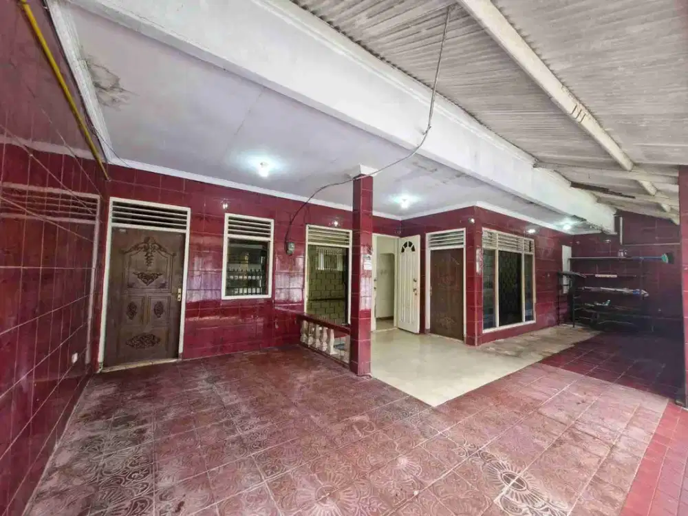 RUMAH tua butuh renov TAPI MURAH di Pondok Bambu, Duren Sawit