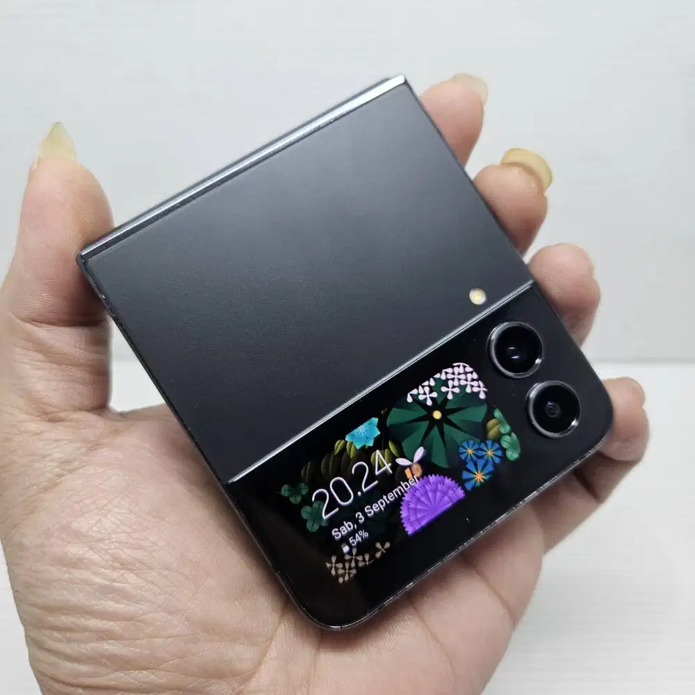 JUAL MURAH! SAMSUNG GALAXY Z FLIP 4 5G 8/256 BLACK FULLSET EX SEIN MIN