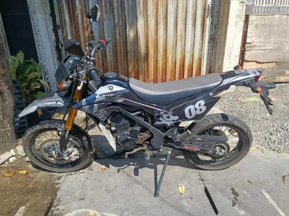 UD ENY MOTOR - Kawasaki D-tracker thn 2023 fresh