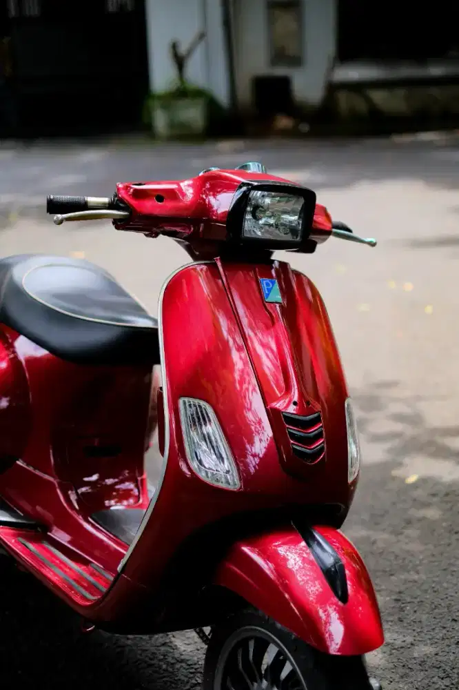 PIAGGIO VESPA S 125 IGET 2019 TERMURAH BISA KREDIT BERGARANSI 1 TAHUN